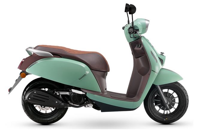 FRONT COVER PANEL TRIM,GREEN UG